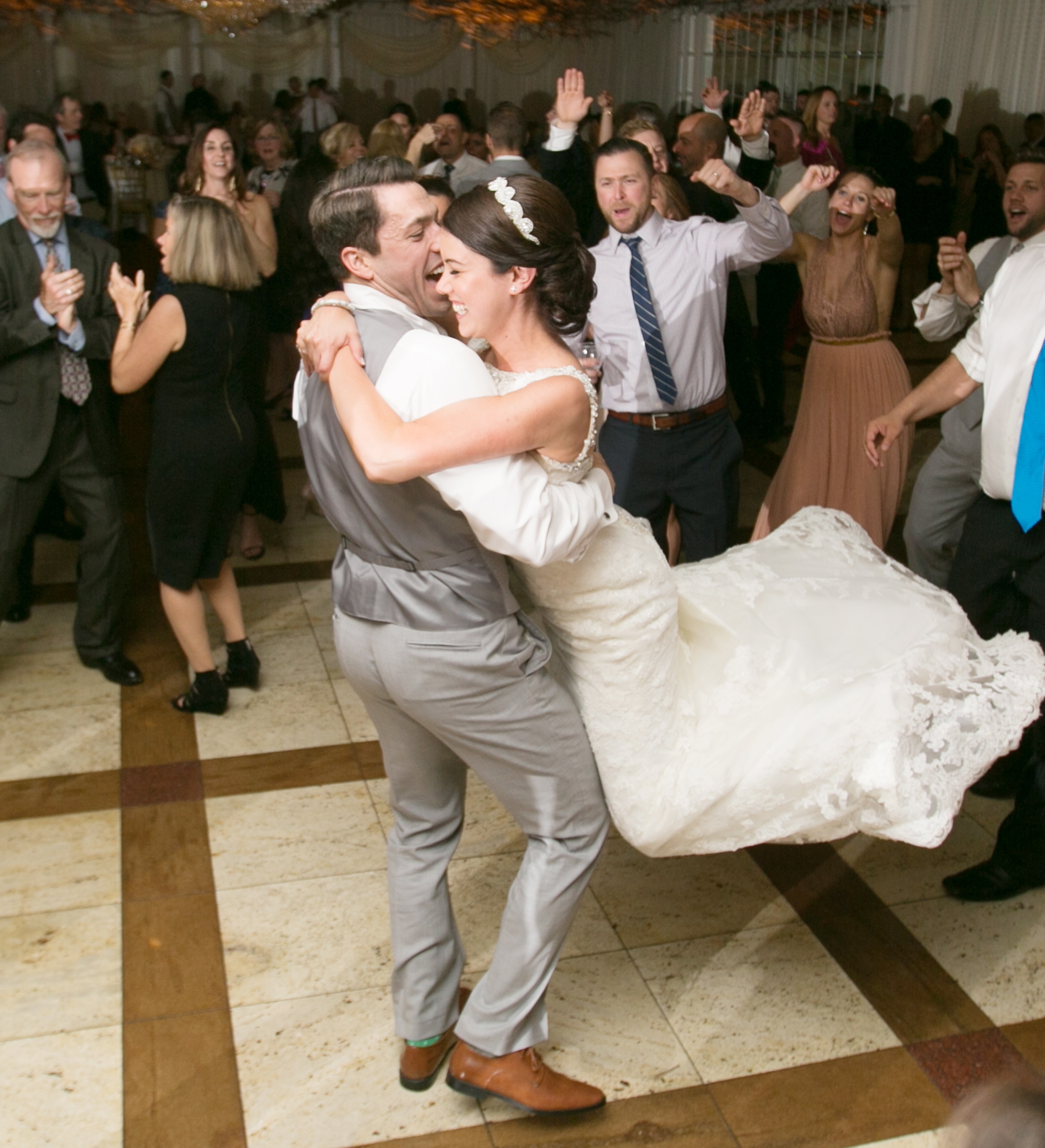bride & groom first dance