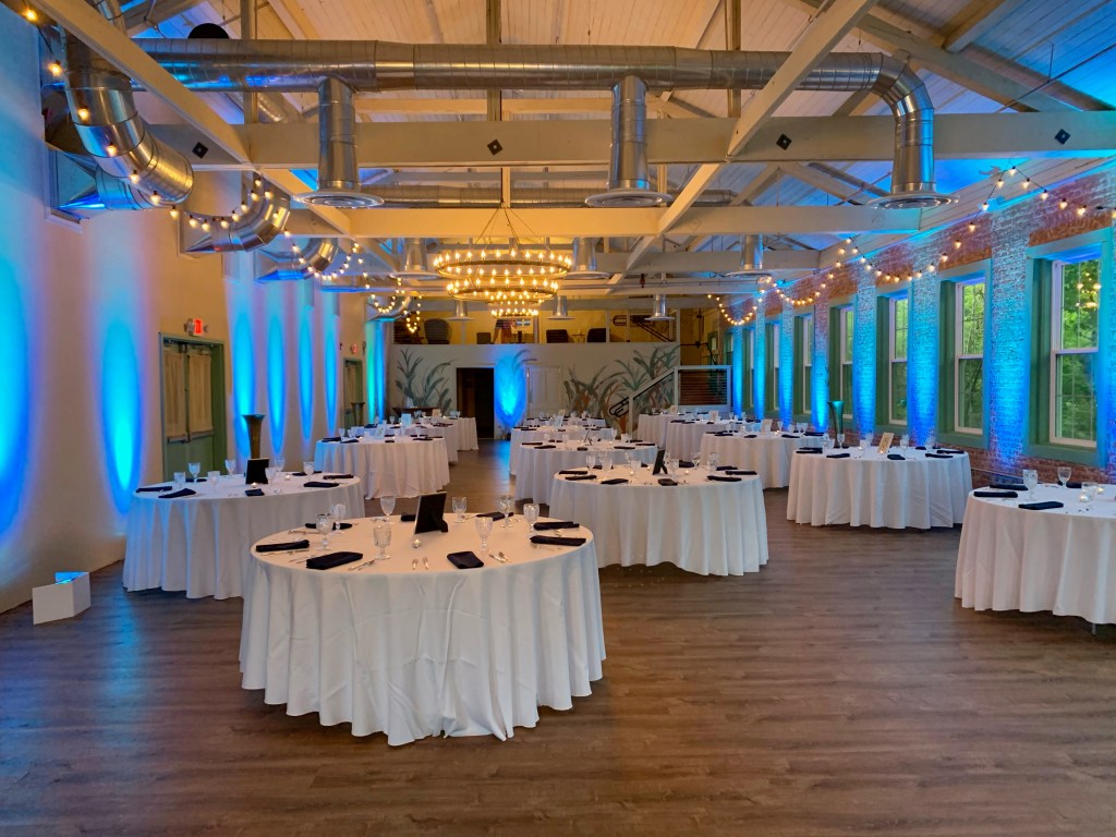 6th & River in Honesdale Pa uplighting