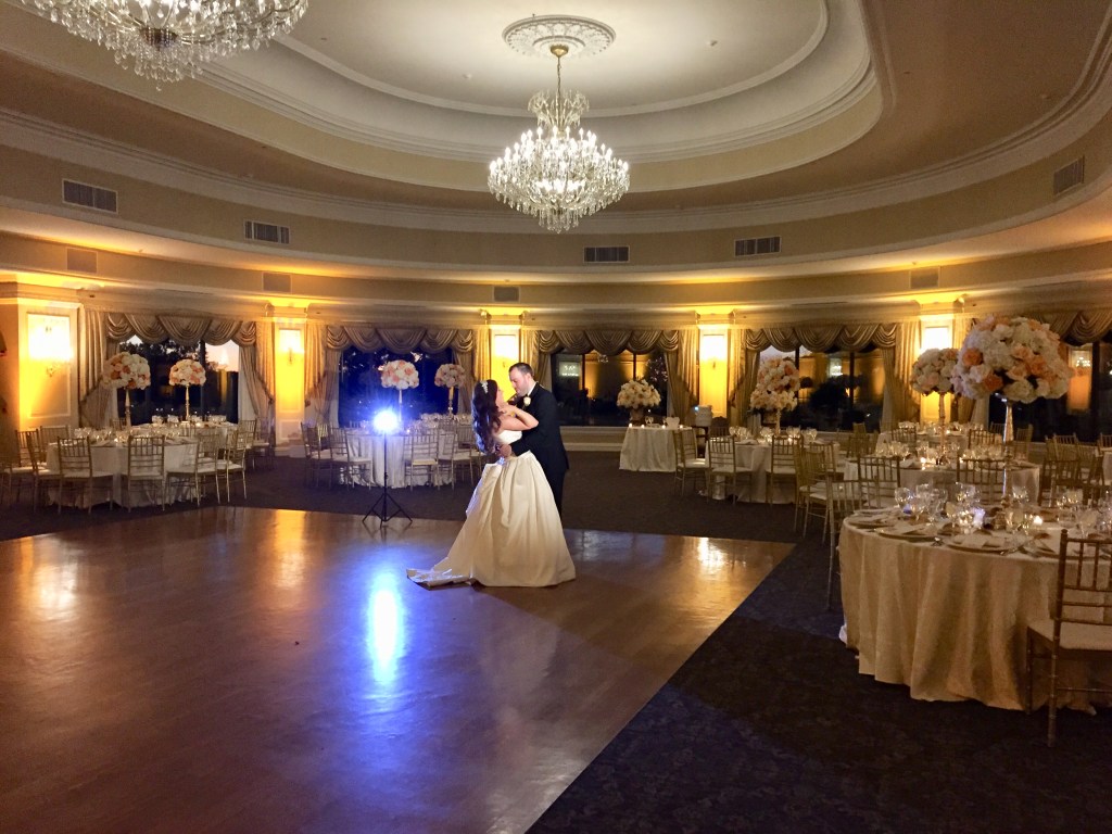 Oheka Castle uplighting bride & groom